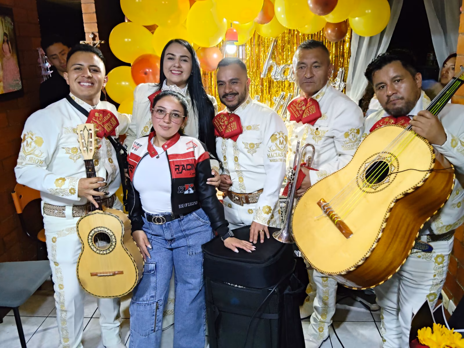 Mariachi en Bogotá disponible 24 horas en una fiesta de cumpleaños
